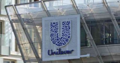 Facebook Instagram Ad Boycott Unilever Pulls Advertising Through 2020 – WWD