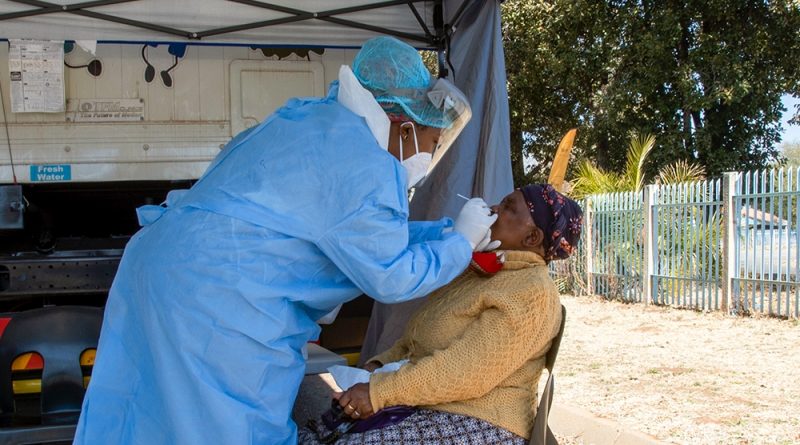 Coronavirus infects 24,000 S African health workers: Live updates | News