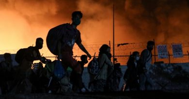 'Everything is burning': Refugees escape as fire hits Moria camp | News